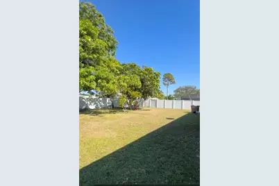 1117 SE 19th Ter, Cape Coral, FL 33990 - Photo 5