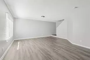 7402 E Banks Dr Unit, Tampa, FL 33617 - Photo 9