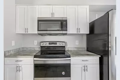 7402  E Banks Dr, Unit #7402, Tampa, FL 33617 - Photo 17