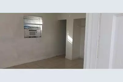 725 N E St, Lake Worth Beach, FL 33460 - Photo 3