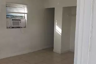 725 N E St, Lake Worth Beach, FL 33460 - Photo 3