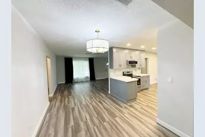 9602 NW 72nd St, Tamarac, FL 33321 - Photo 5