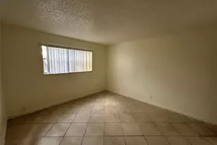 8000 Fairview Dr, Tamarac, FL 33321 - Photo 7