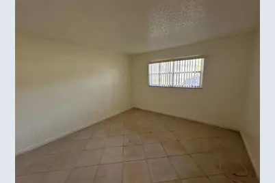 8000  Fairview Dr, Unit #102, Tamarac, FL 33321 - Photo 9