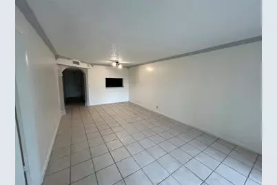 8000  Fairview Dr, Unit #102, Tamarac, FL 33321 - Photo 3