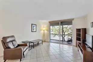 8971 S Hollybrook Blvd, Pembroke Pines, FL 33025 - Photo 3