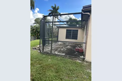 5751 SW 55th St, Davie, FL 33314 - Photo 7