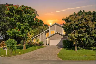 2727 NW Florida Ave, Stuart, FL 34994 - Photo 1