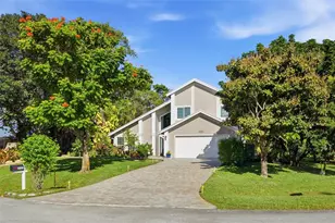 2727 NW Florida Ave, Stuart, FL 34994 - Photo 7