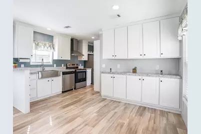 5681 SW Cypress Dr, Fort Lauderdale, FL 33312 - Photo 5