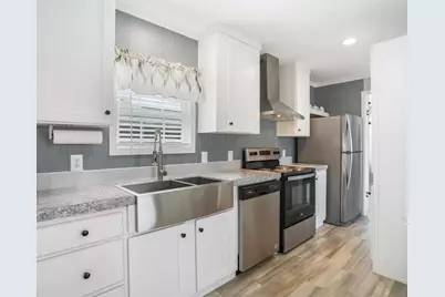 5681 SW Cypress Dr, Fort Lauderdale, FL 33312 - Photo 3