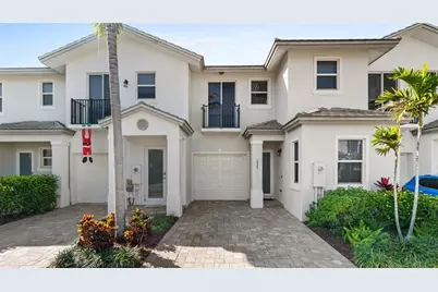 6989 Pines Circle, Coconut Creek, FL 33073 - Photo 1