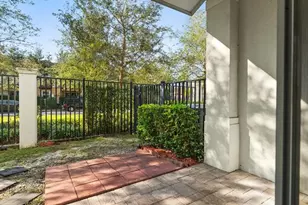 6989 Pines Cir, Coconut Creek, FL 33073 - Photo 9