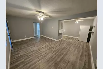 1600 NW 93rd St, Unit #-, Miami, FL 33147 - Photo 3