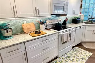 11605 Winchester Dr, Palm Beach Gardens, FL 33410 - Photo 9