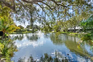 9838 Fairway Cove Ln, Plantation, FL 33324 - Photo 5