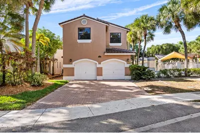 9838  Fairway Cove Ln, Plantation, FL 33324 - Photo 1