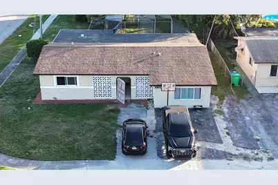 8900 NW 26th Pl, Sunrise, FL 33322 - Photo 21