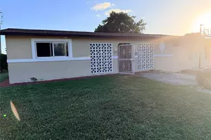 8900 NW 26th Pl, Sunrise, FL 33322 - Photo 3