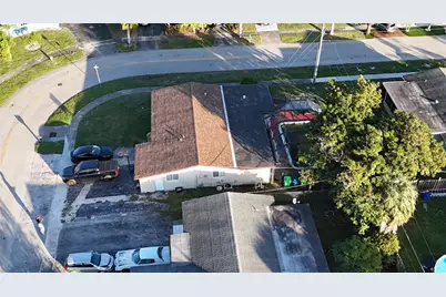 8900 NW 26th Pl, Sunrise, FL 33322 - Photo 25