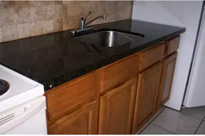 324 NW 42nd St, Oakland Park, FL 33309 - Photo 5