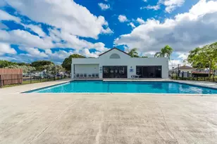 210 Lake Pointe Dr, Oakland Park, FL 33309 - Photo 35