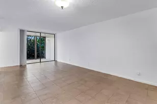 210 Lake Pointe Dr, Oakland Park, FL 33309 - Photo 3