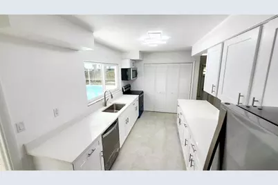 1715  York Ct, Fort Pierce, FL 34982 - Photo 7