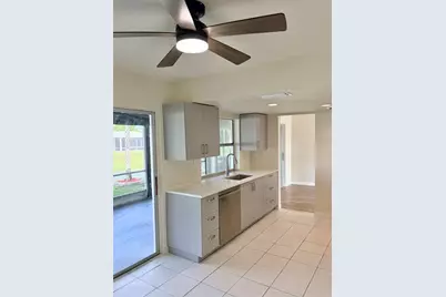 6875 NW 15th St, Margate, FL 33063 - Photo 7