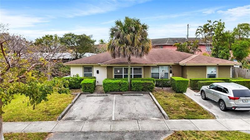 330 SW Avondale Dr - 330 SW Avondale Dr, Pompano Beach, FL 33060 Luxury Property | Jose Angel Pina