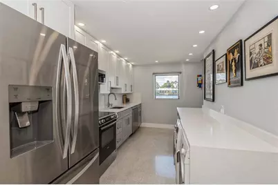 561  Bayshore Dr, Unit #6, Fort Lauderdale, FL 33304 - Photo 7