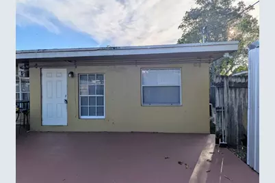 664 W Melrose Cir, Fort Lauderdale, FL 33312 - Photo 3