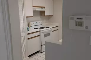 9799 Westview Dr, Coral Springs, FL 33076 - Photo 13