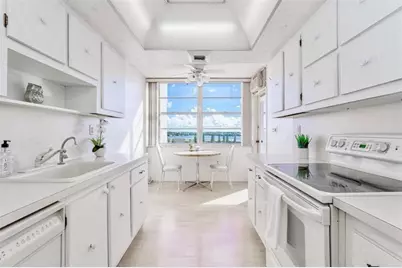 18031  Biscayne Blvd, Unit #1104, Aventura, FL 33160 - Photo 7