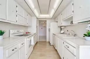 18031 Biscayne Blvd, Aventura, FL 33160 - Photo 7