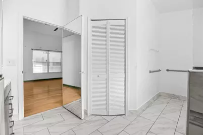 2010  Normandy Cir, West Palm Beach, FL 33409 - Photo 19