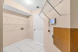 2010 Normandy Cir, West Palm Beach, FL 33409 - Photo 27