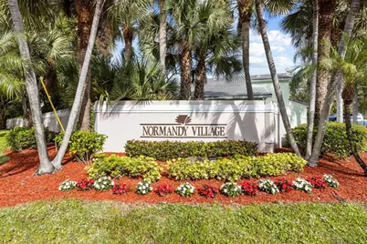 2010  Normandy Cir, West Palm Beach, FL 33409 - Photo 39