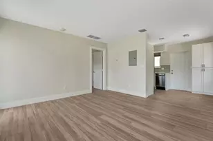 875 NE 39th St, Oakland Park, FL 33334 - Photo 1