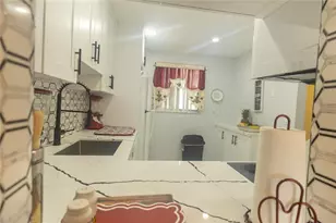 3140 Holiday Springs Blvd, Margate, FL 33063 - Photo 7