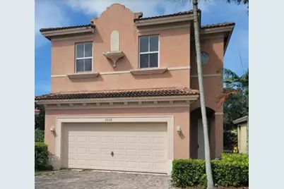 1008 NE 39th Ave, Homestead, FL 33033 - Photo 1