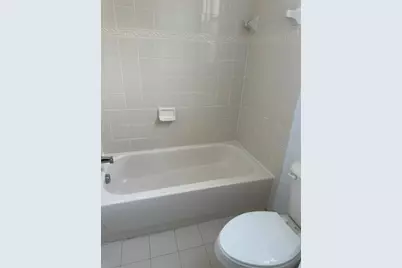 1008 NE 39th Ave, Homestead, FL 33033 - Photo 11