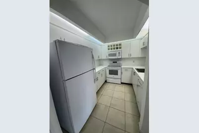 300 SW 130th Ter, Unit #B312, Pembroke Pines, FL 33027 - Photo 7