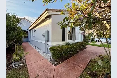 3608  Coco Lake Dr, Coconut Creek, FL 33073 - Photo 5