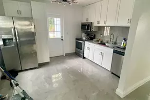 2459 Dewey St, Hollywood, FL 33020 - Photo 3