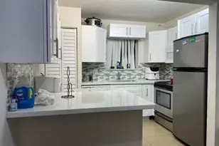 6900 SW 39th St, Davie, FL 33314 - Photo 3