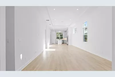 112 SE Via Tirso, Port Saint Lucie, FL 34952 - Photo 7