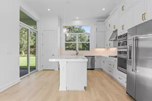 112 SE Via Tirso, Port Saint Lucie, FL 34952 - Photo 9