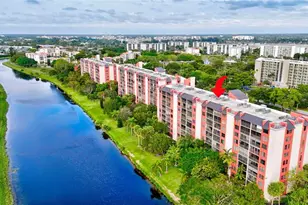 2200 S Cypress Bend Dr, Pompano Beach, FL 33069 - Photo 23