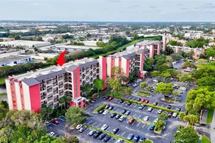 2200 S Cypress Bend Dr, Pompano Beach, FL 33069 - Photo 27